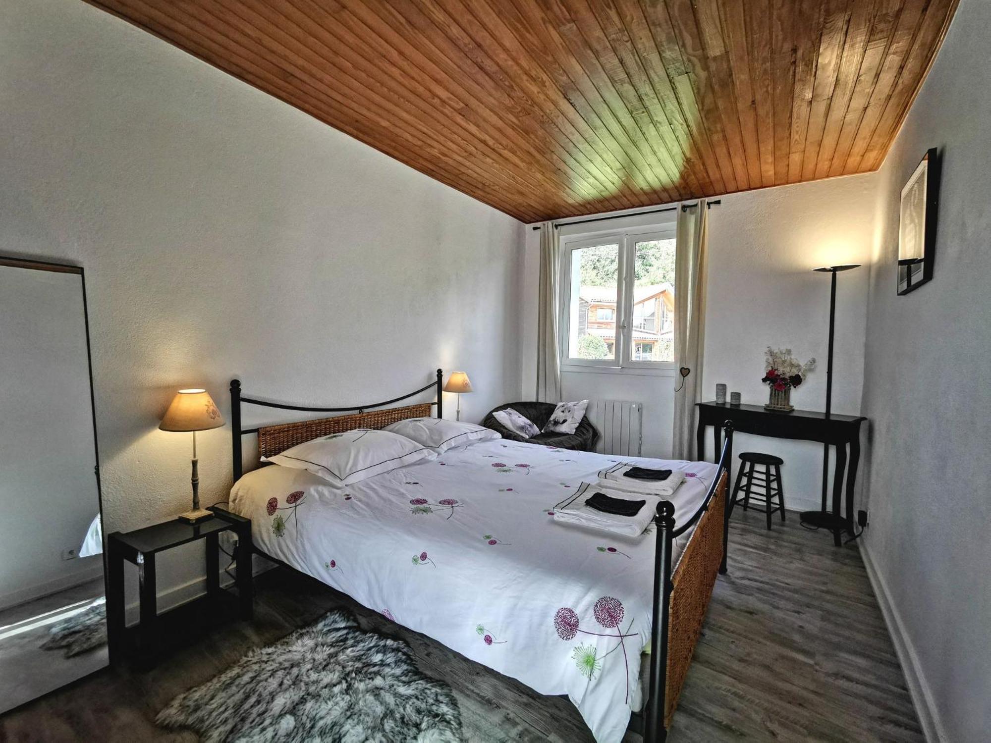 Grande Maison Au Coeur D'Un Village Historique Avec Terrasse Et Wifi Inclus - Fr-1-582-308 Saint-Vidal Exteriör bild